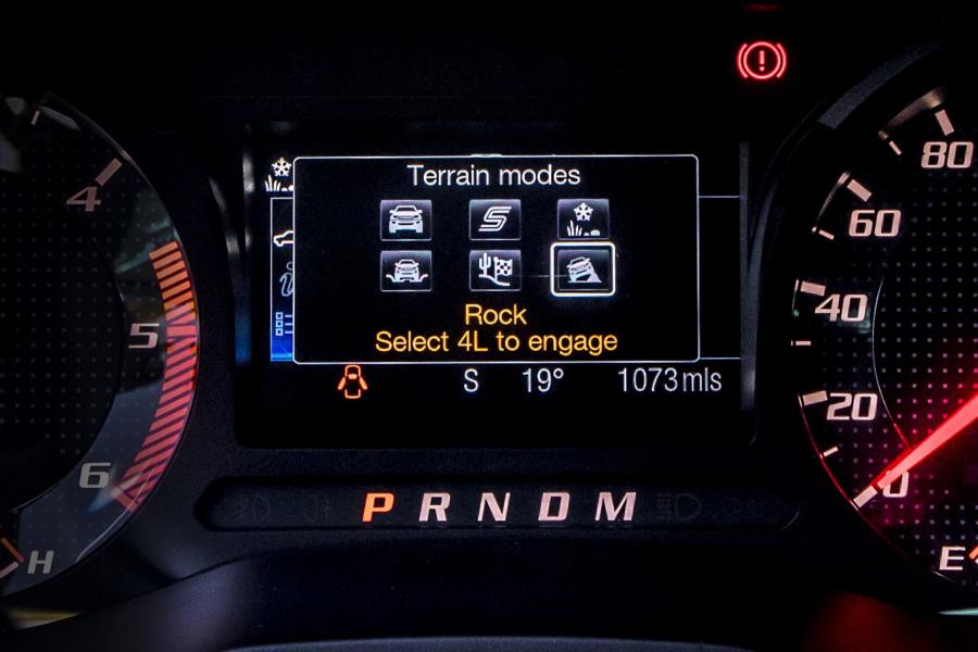 Детали интерьера Ford Ranger Raptor 2018 года  (EU) (фото 96 из 144)